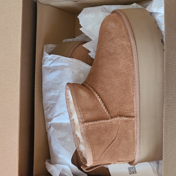 Ugg Classic Ultra Mini Platform ❤ - Picture 3 of 8